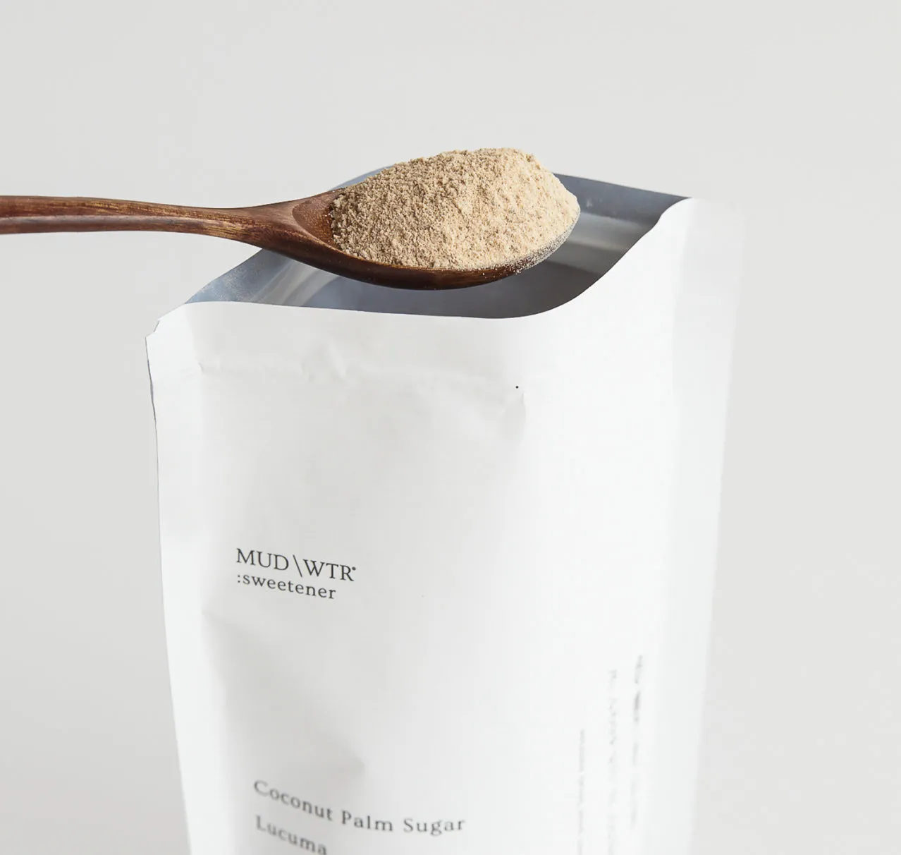 MUD\WTR kookosmakeutusaine lucuma