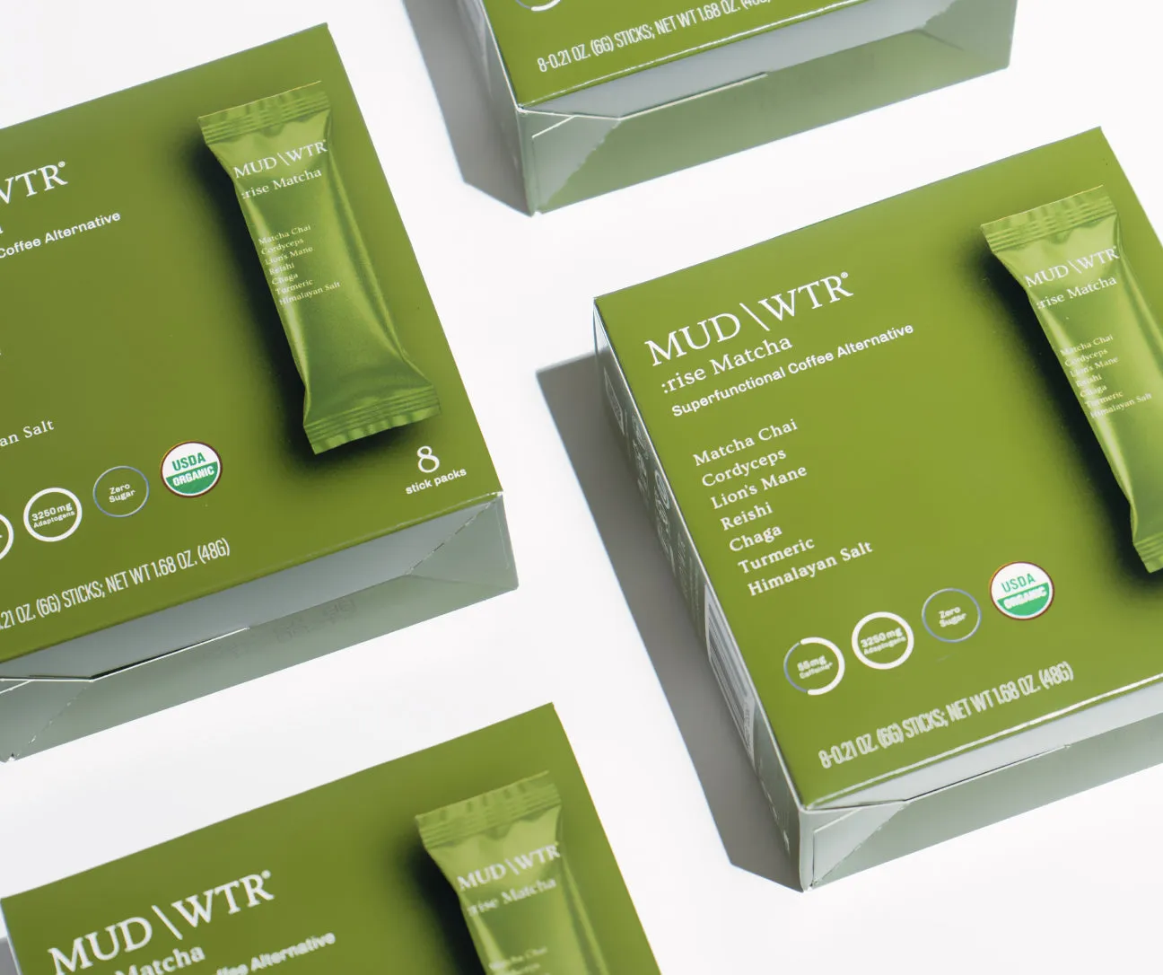 MUD\WTR Matcha Stick Packs matchajauhe annospusseissa